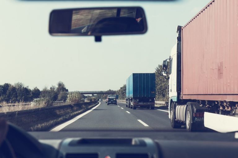 Factors to Consider while selecting E-commerce logistics Partner